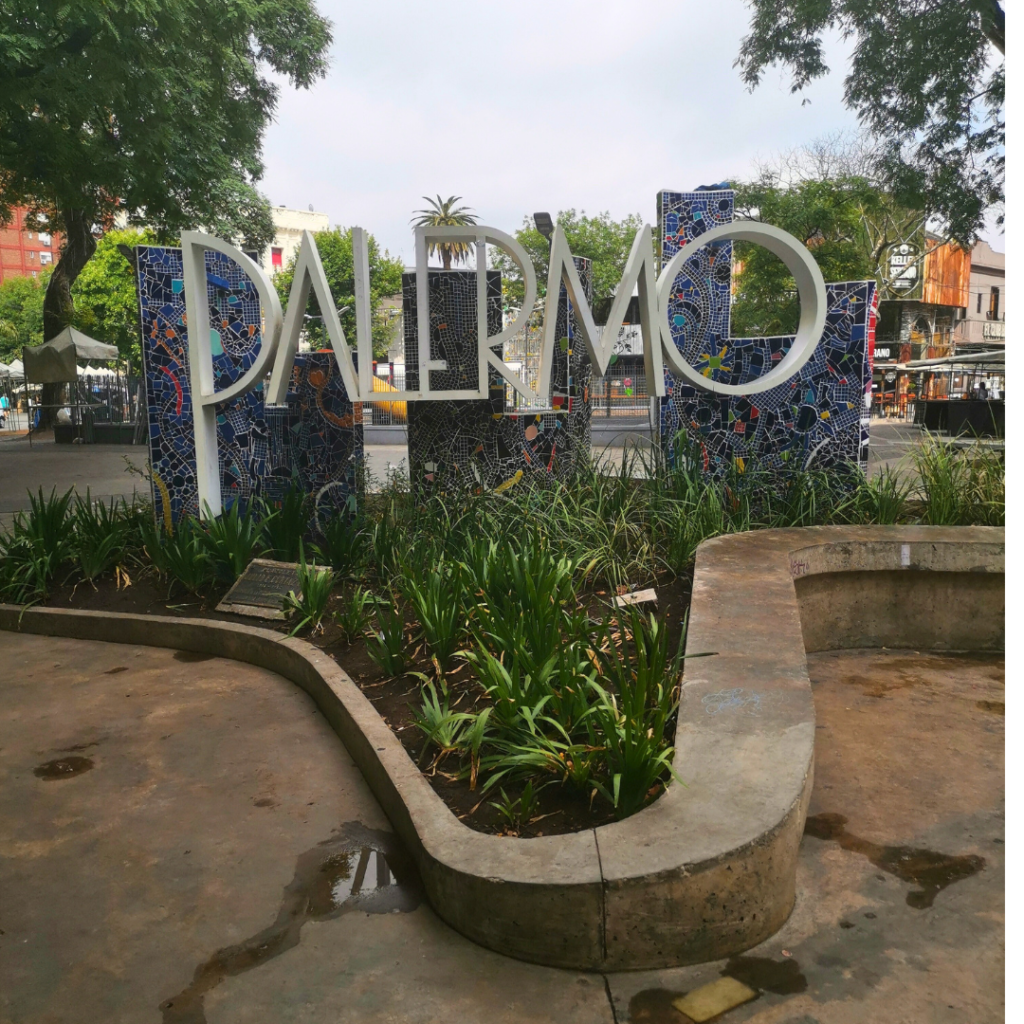 Panneau Palermo plaza serrano