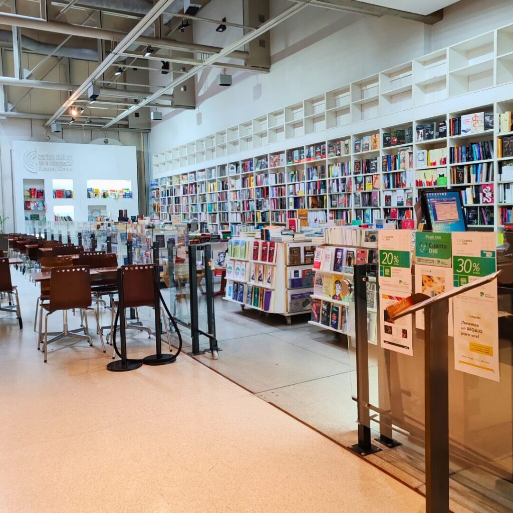 Librairie du centro cultural de la cooperacion